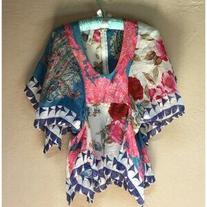 Cake Top Women's Small Scoop Neck Short Dolman Sleeve Mixed Print Blouse